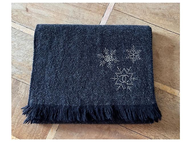 Sciarpa o stola 100% Chanel in cashmere Nero Grigio antracite - vista 9