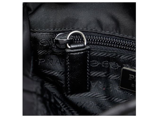 Borsa messenger Prada in tessuto nero con fibbia - vista 8