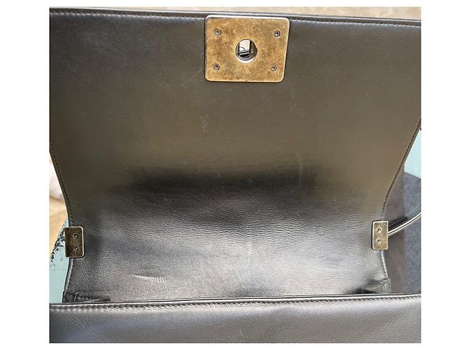 Borsa a mano Chanel Boy in pelle nera Nero - vista 11