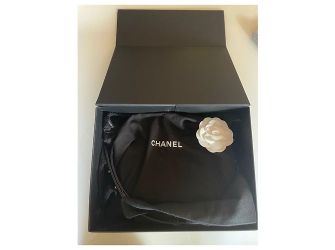 Borsa a mano Chanel Boy in pelle nera Nero - vista 17