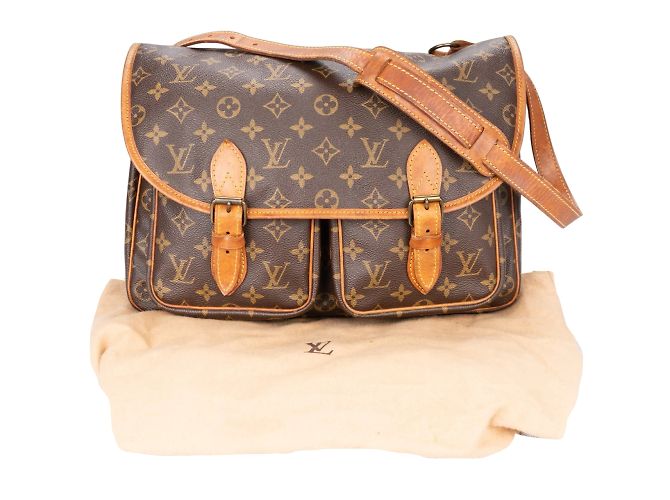 Borsa a tracolla Louis Vuitton in tela monogramma Sac Gibeciere GM Marrone - vista 2