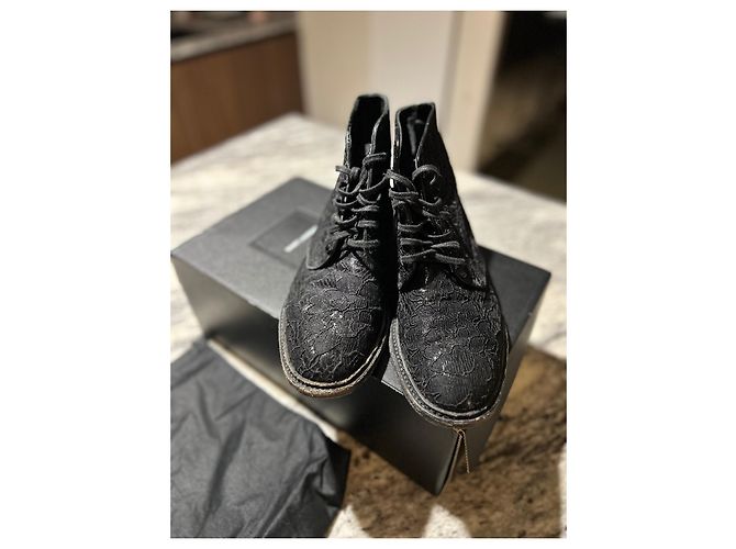 Botas Saint Laurent de cuero negro con encaje - vista 2