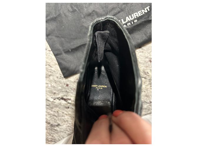 Botas Saint Laurent de cuero negro con encaje - vista 7