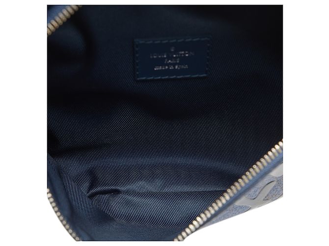 Bumbag Marsupio Louis Vuitton Aquagarden Discovery con monogramma blu - vista 5