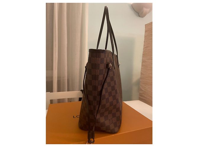 Louis Vuitton Neverfull MM Marron - vue 4