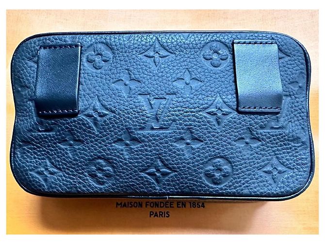 bag, Louis Vuitton uniform side pouch Nero - vista 6