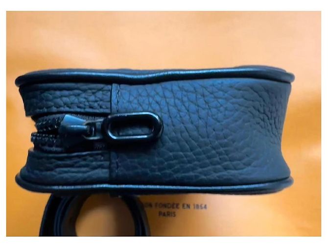 bag, Louis Vuitton uniform side pouch Nero - vista 8