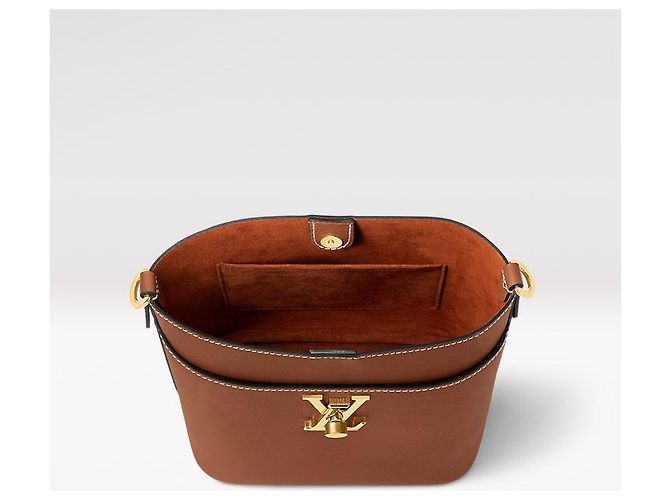 Louis Vuitton LV Lock and walk leather bag Brown - view 2