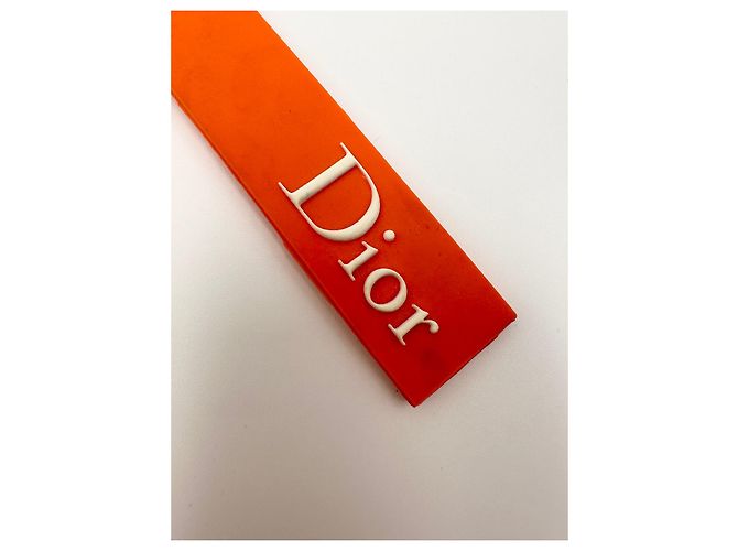 DIOR accessorio  in gomma "Remove Before Flight" - vista 2