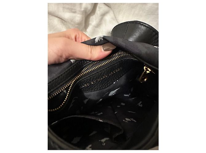 Sac à main Marc by Marc Jacobs en cuir noir et doré Bijouterie dorée - vue 19