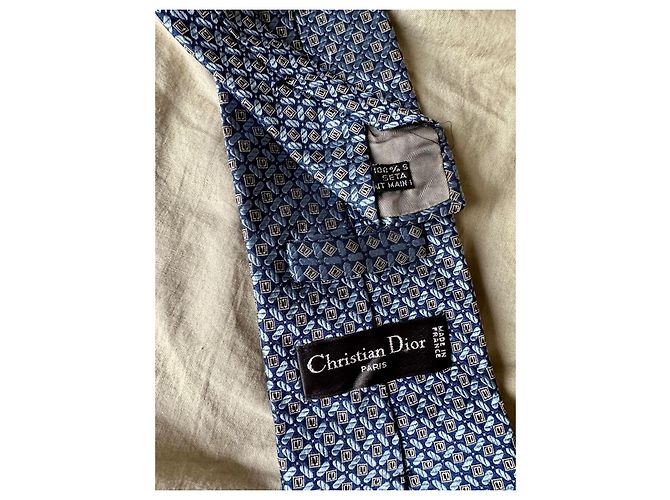 Cravatta Christian Dior in seta blu con monogramma CD Blu navy Blu chiaro Blu scuro - vista 3