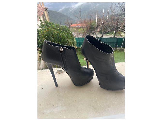 Giuseppe Zanotti Stiefeletten aus Leder in Schwarz - Ansicht 6
