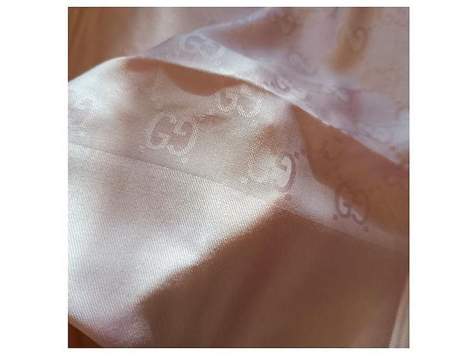 Sciarpa Gucci Rosa Monogramma Floreale in Cashmere e Modal - vista 4
