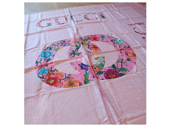 Sciarpa Gucci Rosa Monogramma Floreale in Cashmere e Modal - vista 5