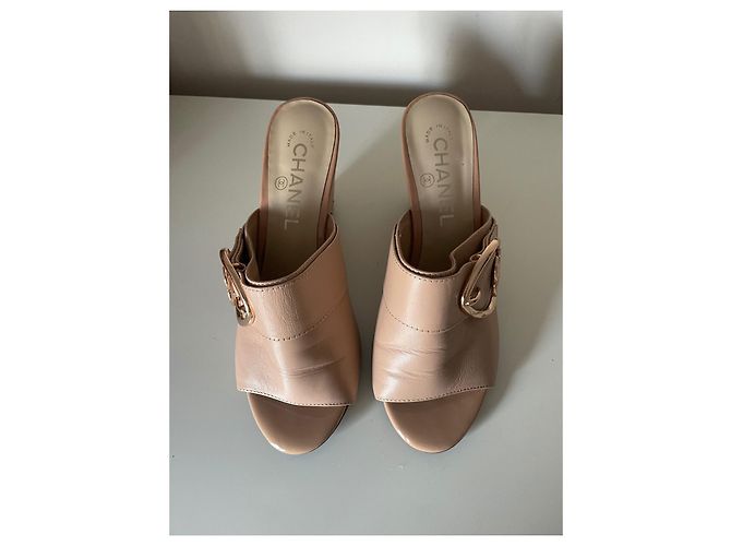 Chanel Mules compensées Beige - vue 2