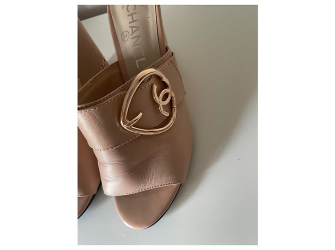 Chanel Mules compensées Beige - vue 3
