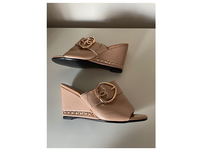 Chanel Mules compensées Beige - vue 5