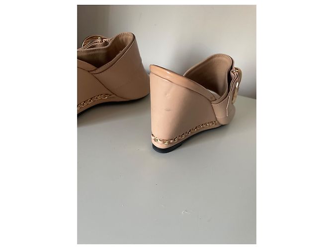 Chanel Mules compensées Beige - vue 7