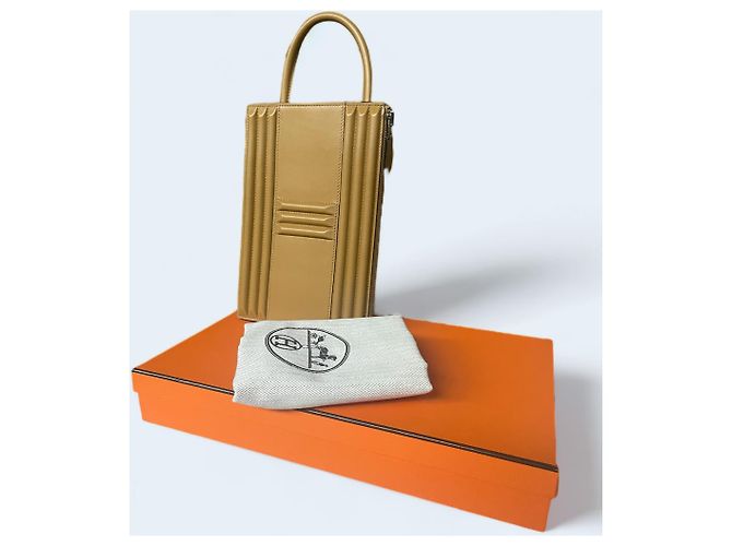 Hermès Hermes Kelly Chain Lock Bag Golden - Ansicht 3