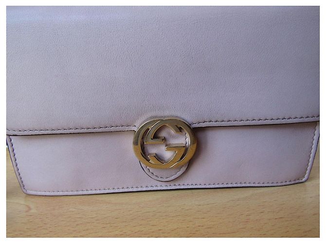 Pochette Gucci in pelle Interlock Lavanda - vista 2