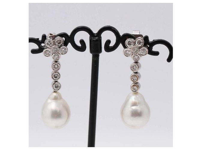 Autre Marque Orecchini con Perla Australiana e Diamanti Bianco - vista 3