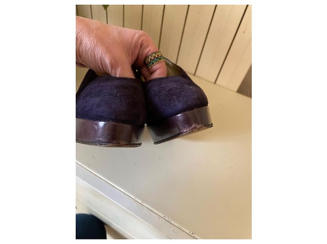 Yves Saint Laurent Purple Suede Pumps 38 - view 3