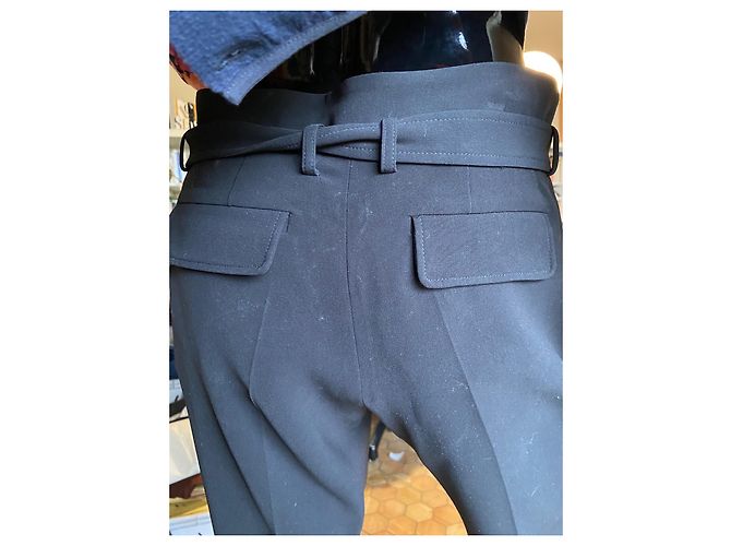 Tara Jarmon Pantalón cropped negro con cinturón - vista 3