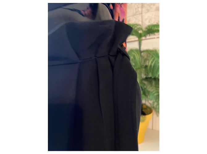 Tara Jarmon Pantalón cropped negro con cinturón - vista 7