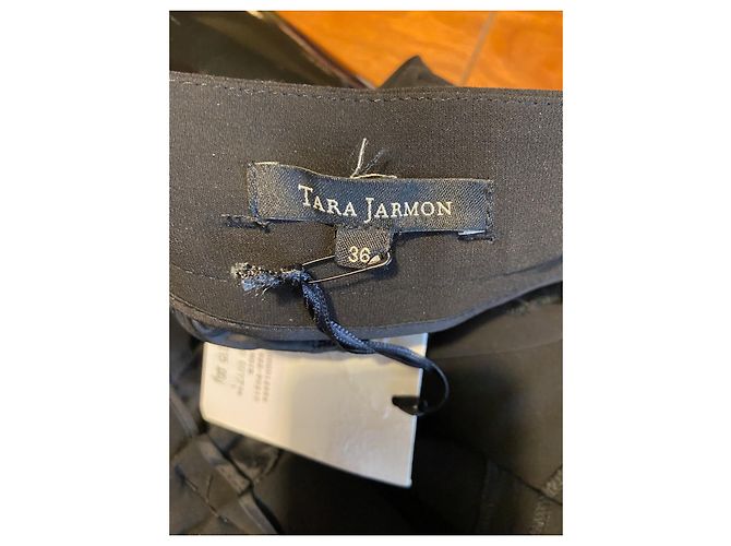 Tara Jarmon Pantalón cropped negro con cinturón - vista 9