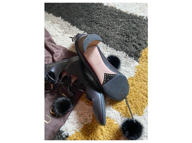 Botas Gucci de piel negra con pompon de visón Negro - vista 6