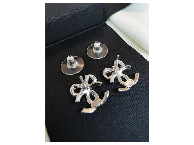 Nastro per orecchini Chanel con logo CC Argento - vista 6