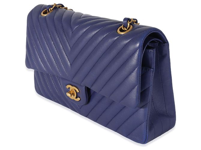 Timeless Chanel Navy Chevron medio classico foderato con patta Blu - vista 3