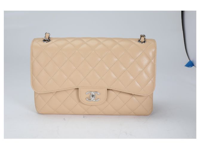 Timeless Bolsa Chanel Bege Acolchoada Caviar Jumbo Classic forrada com aba Marrom - vista 7