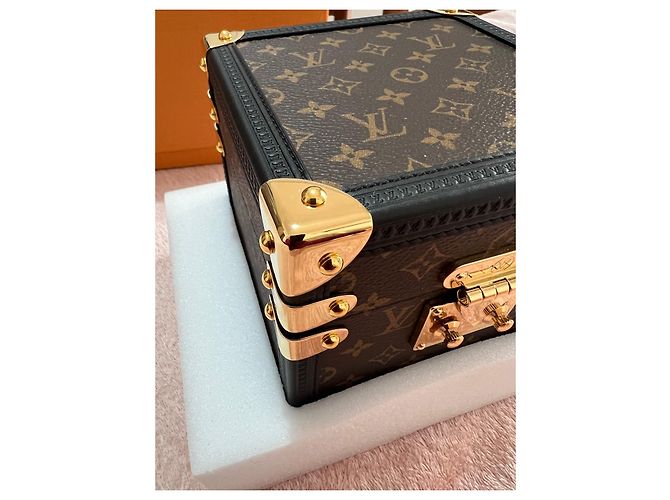 Louis Vuitton Kofferraum-Tischuhr, Quarz, 80MM, stehlen, Monogramm-Leinwand. Braun - Ansicht 15