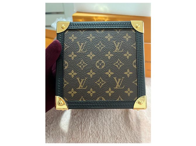 Louis Vuitton Kofferraum-Tischuhr, Quarz, 80MM, stehlen, Monogramm-Leinwand. Braun - Ansicht 20