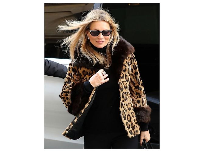 Autre Marque Genuine leopard fur coat with gold shearling collar Leopard print - view 6