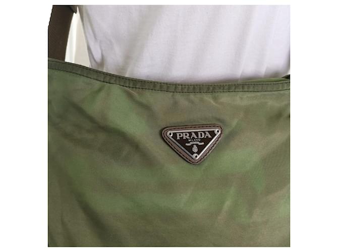 Borsa a tracolla Prada Nylon Verde - vista 2