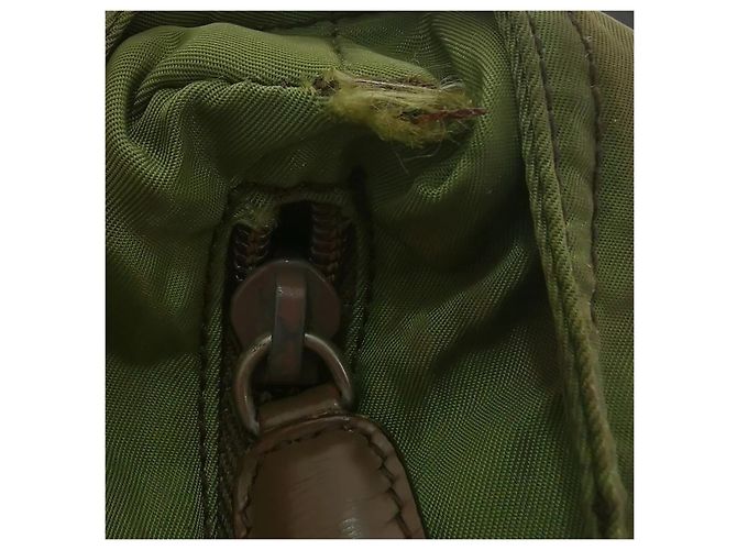 Borsa a tracolla Prada Nylon Verde - vista 6