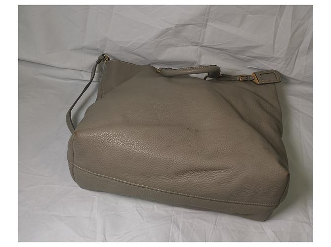 Prada Umhängetasche aus Leder Grau - Ansicht 8