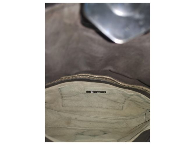 Borsa da viaggio Miu Miu in pelle con borchie grigia Grigio - vista 4