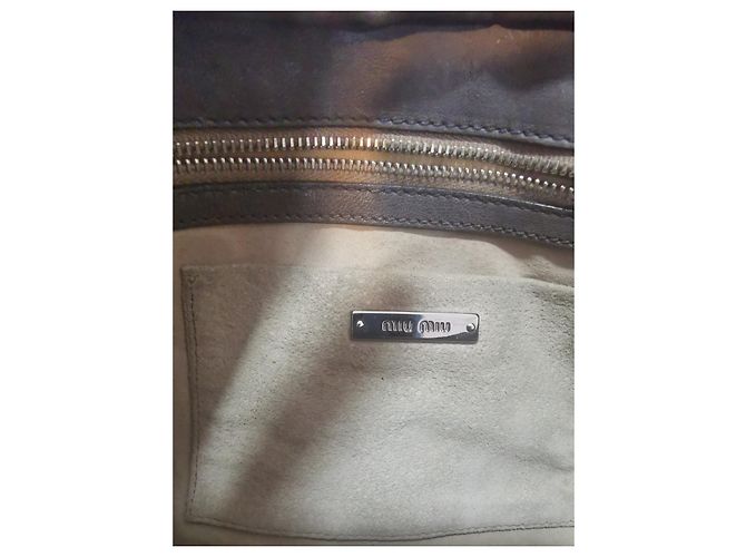 Borsa da viaggio Miu Miu in pelle con borchie grigia Grigio - vista 5