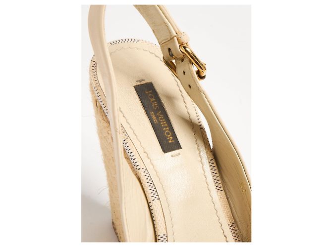 Sandali con zeppa espadrillas decorati Louis Vuitton Gossip Cube in pelle beige - vista 10