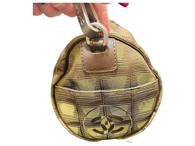 Borsa Chanel modello Croisière in perfette condizioni Marrone Cachi - vista 3