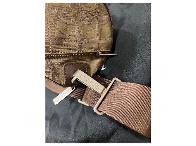 Borsa Chanel modello Croisière in perfette condizioni Marrone Cachi - vista 5