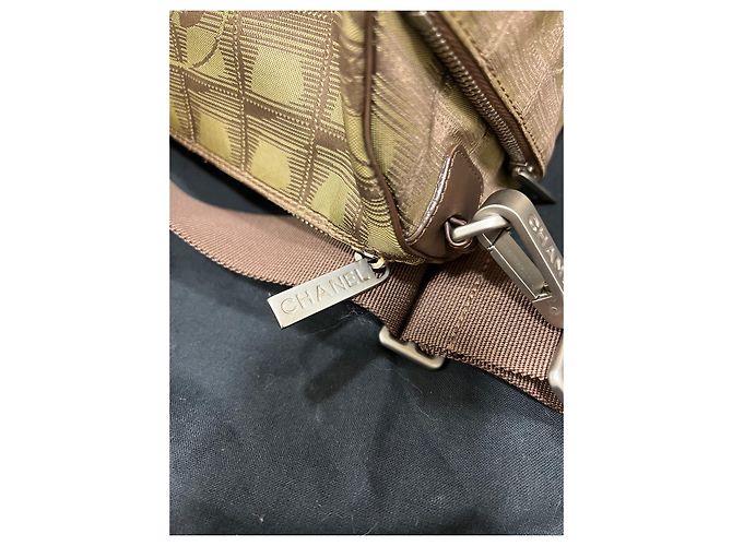 Borsa Chanel modello Croisière in perfette condizioni Marrone Cachi - vista 6