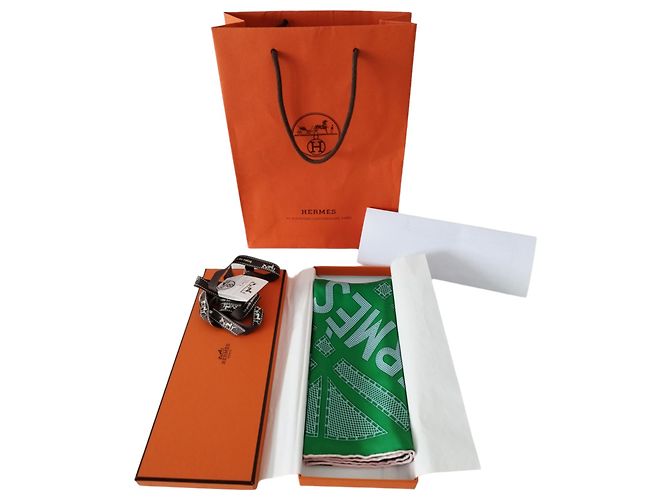 Hermès Hermes Zeitungsjunge aus grüner Seide - Ansicht 2