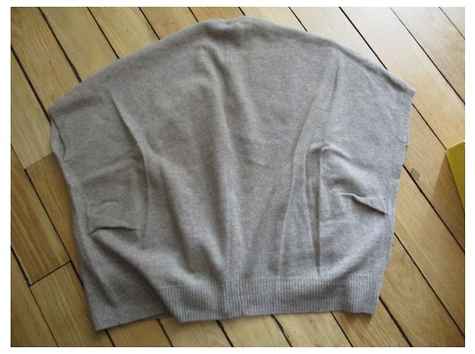 Gerard Darel Strickjacke aus Wolle und Kaschmir in Übergröße. Taille 1. Beige - Ansicht 6