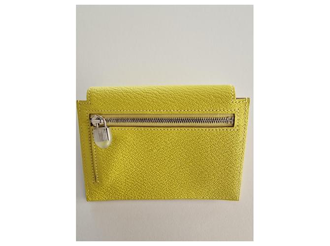Hermès cartera compacta con bolsillo Kelly Amarillo - vista 2