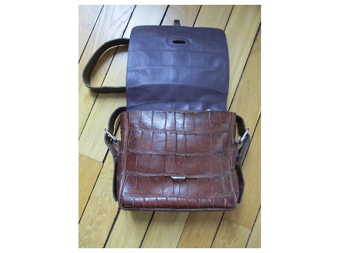 Autre Marque Borsa in coccodrillo marrone. - vista 5