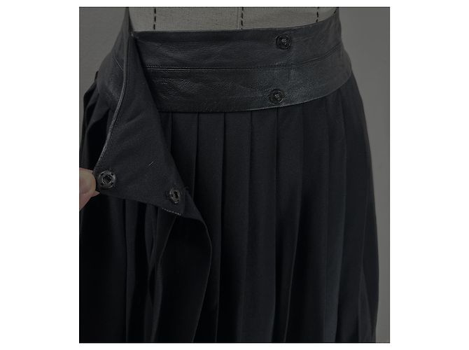 Falda de seda negra Max Fowles con cinturón de cuero Negro - vista 4
